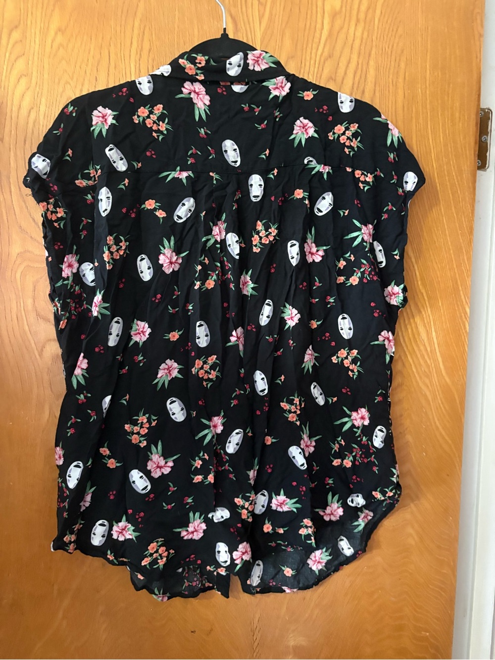 Torrid Her Universe Black Button-Down shirt with Pink Floral & White Mask 0X - Picture 7 of 7